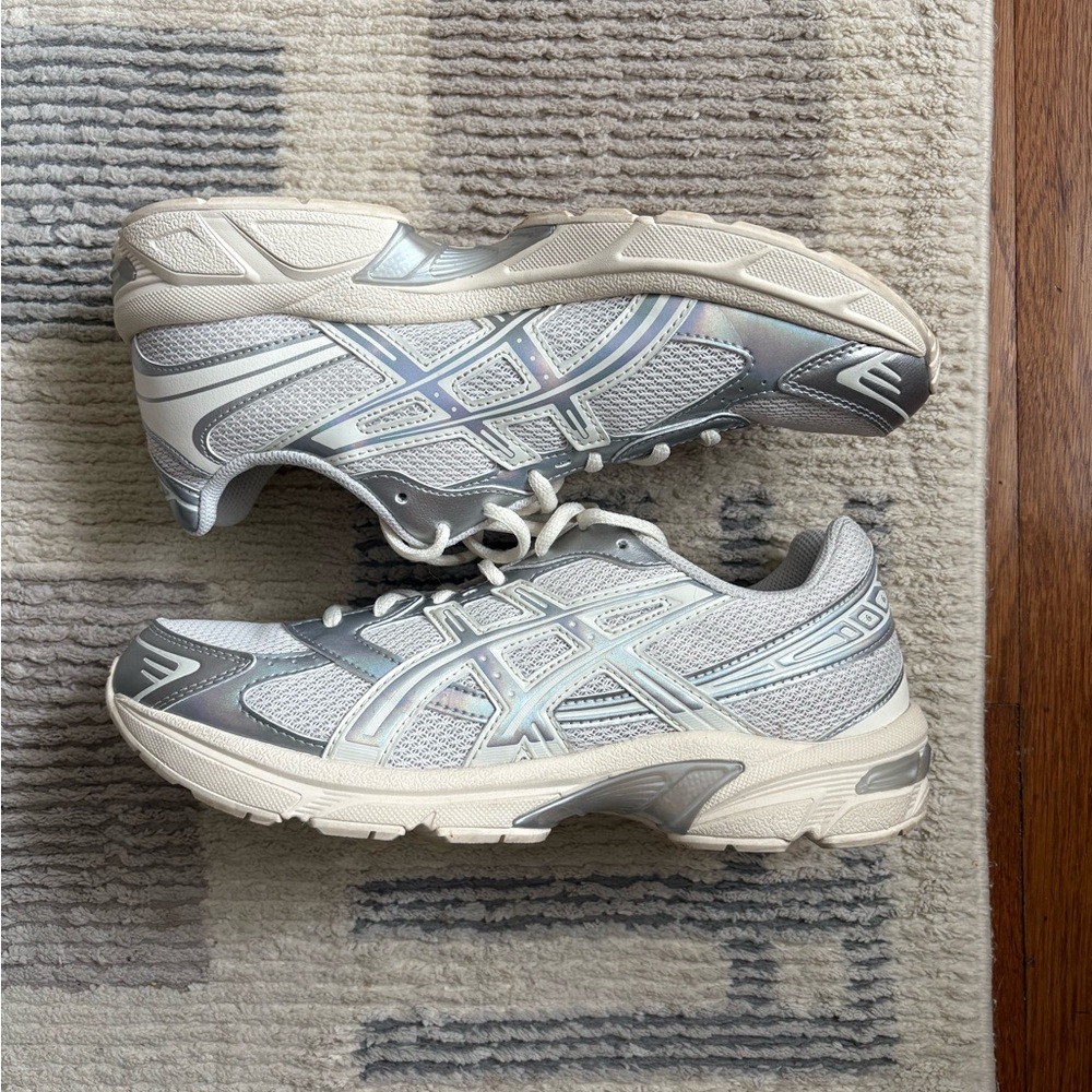 ASICS Gel 1130 White/Silver Size W10/M8.5